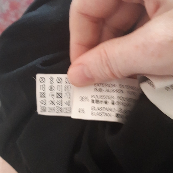 Effortless Zara little black dress! - Picture 7 of 7